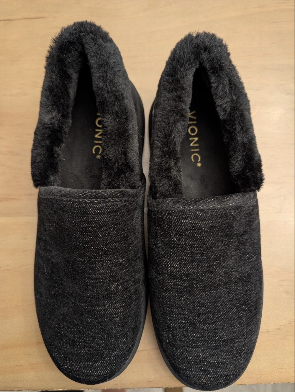 Vionic Women's Clare Cozy Collar Slippers Size 7 Black